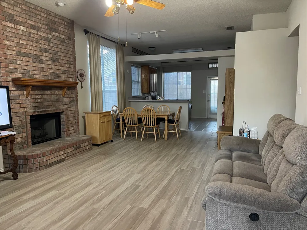 2118 Stoneridge Drive Keller, TX 76248