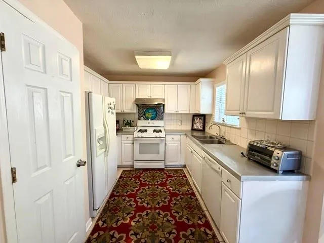 5280 Harbins Point Lane NW Lilburn, GA 30047