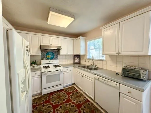 5280 Harbins Point Lane NW Lilburn, GA 30047