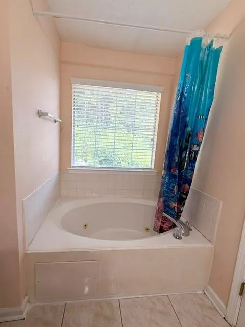 5280 Harbins Point Lane NW Lilburn, GA 30047