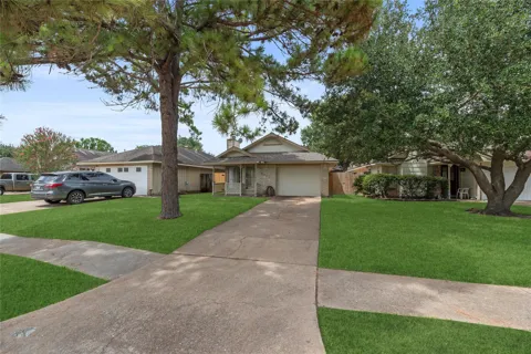 8622 Ashlawn Drive