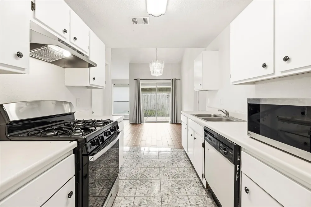 8622 Ashlawn Drive Houston, TX 77083