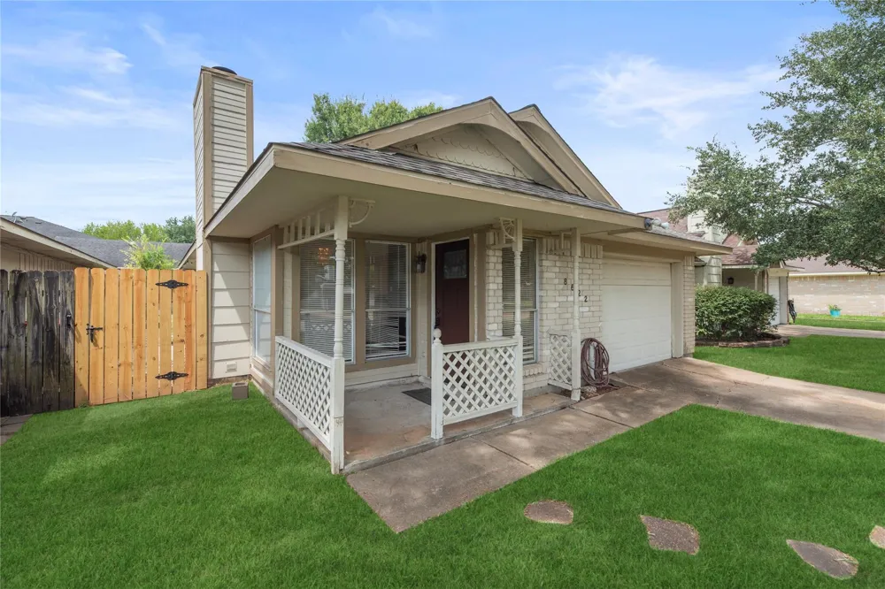 8622 Ashlawn Drive Houston, TX 77083
