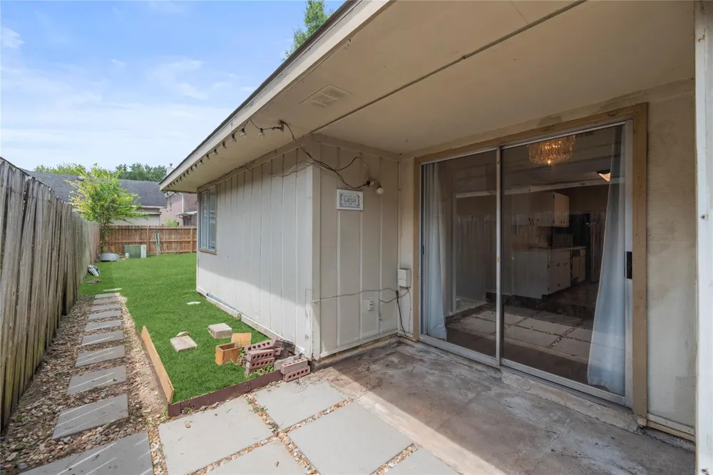 8622 Ashlawn Drive Houston, TX 77083