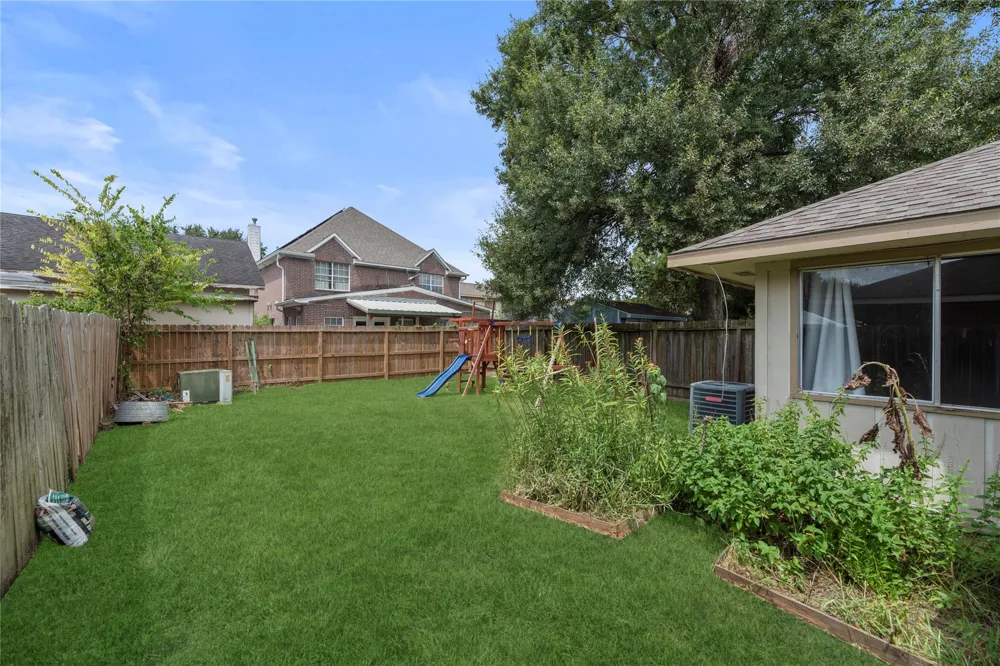 8622 Ashlawn Drive Houston, TX 77083