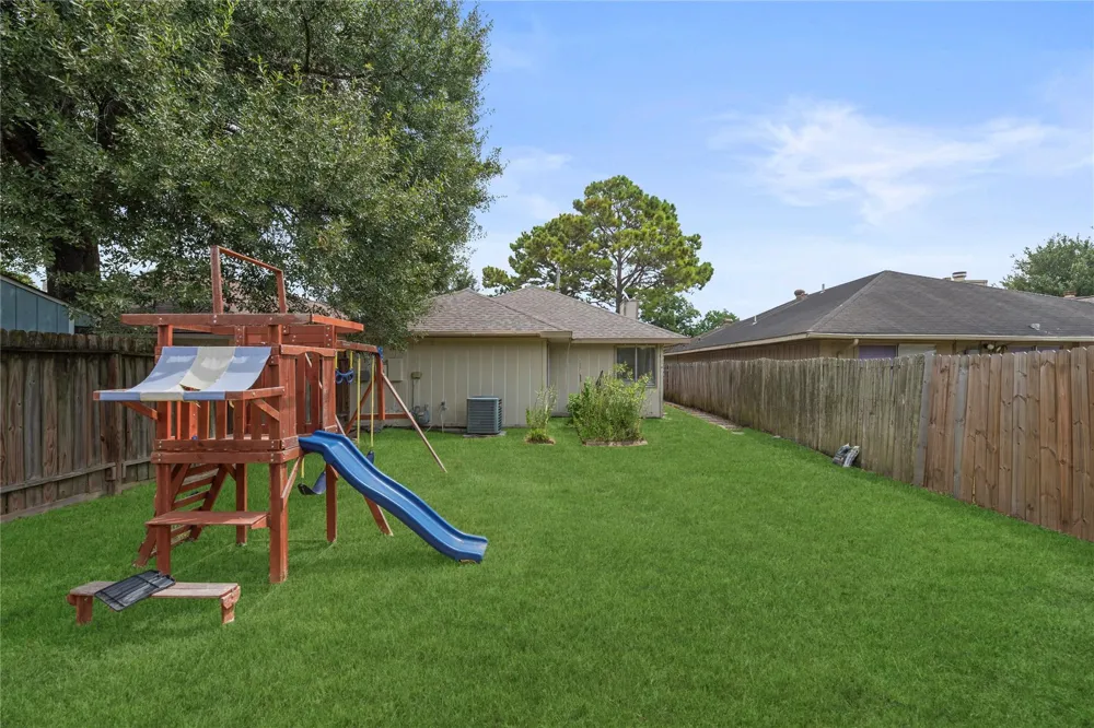 8622 Ashlawn Drive Houston, TX 77083