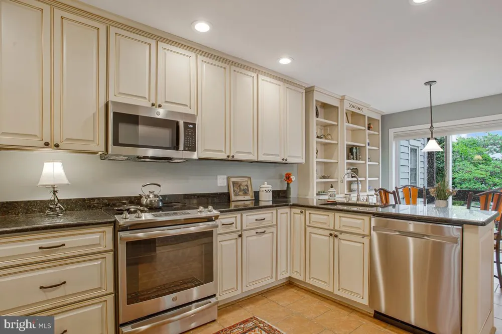 23 CHESAPEAKE LNDG Annapolis, MD 21403
