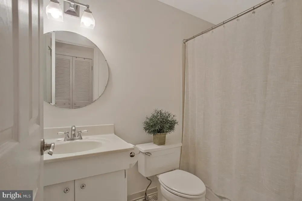 23 CHESAPEAKE LNDG Annapolis, MD 21403
