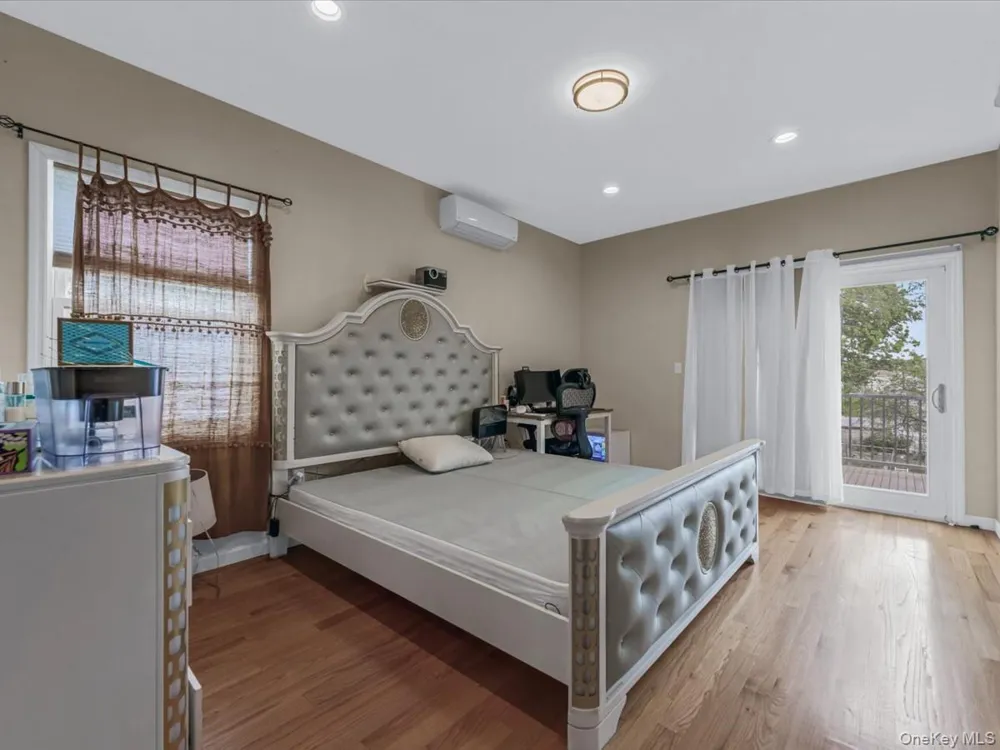 252-15 82nd Avenue Bellerose, NY 11426