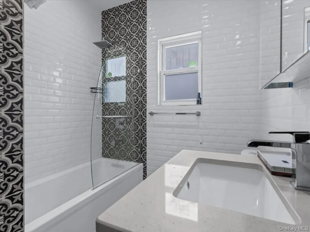 252-15 82nd Avenue Bellerose, NY 11426