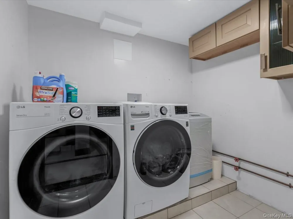 252-15 82nd Avenue Bellerose, NY 11426