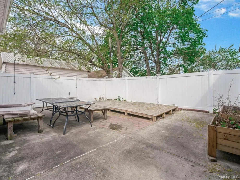 252-15 82nd Avenue Bellerose, NY 11426