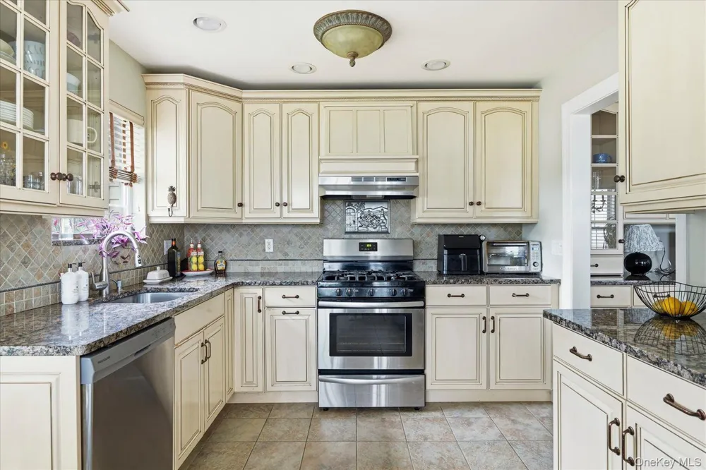 157 Scenic Lake Drive Riverhead, NY 11901