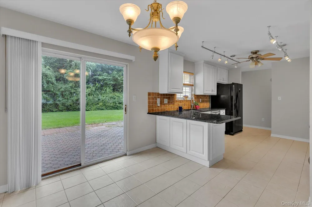 403 Winged Foot Way Riverhead, NY 11901