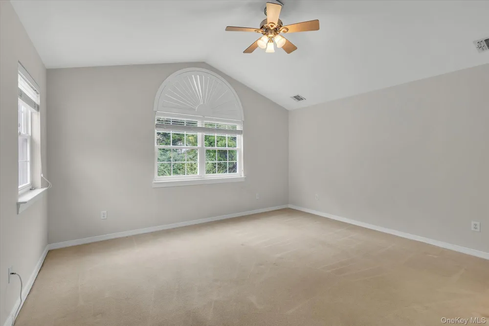 403 Winged Foot Way Riverhead, NY 11901
