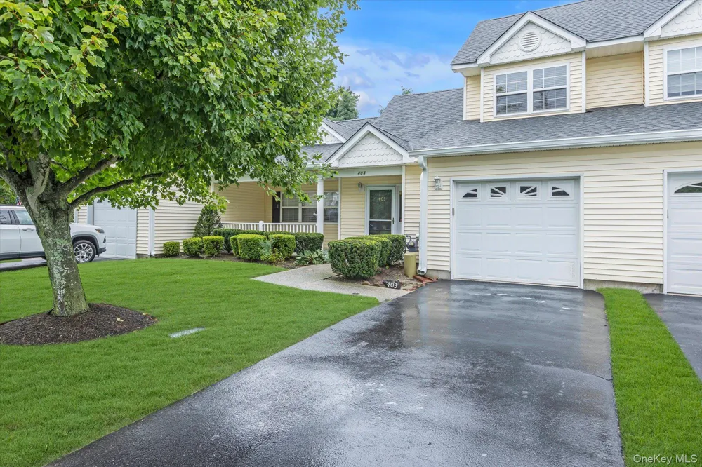 403 Winged Foot Way Riverhead, NY 11901