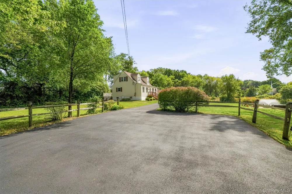11 St Andrews Road Walden, NY 12586