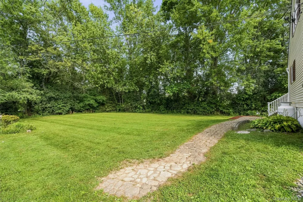 11 St Andrews Road Walden, NY 12586