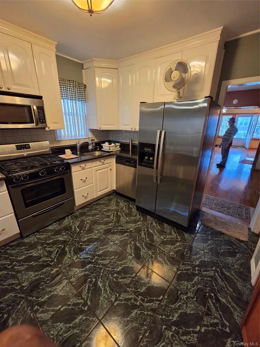 90-51 201st Street Hollis, NY 11423