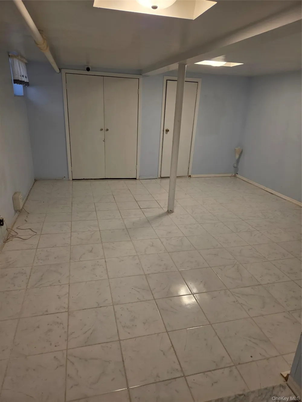 90-51 201st Street Hollis, NY 11423