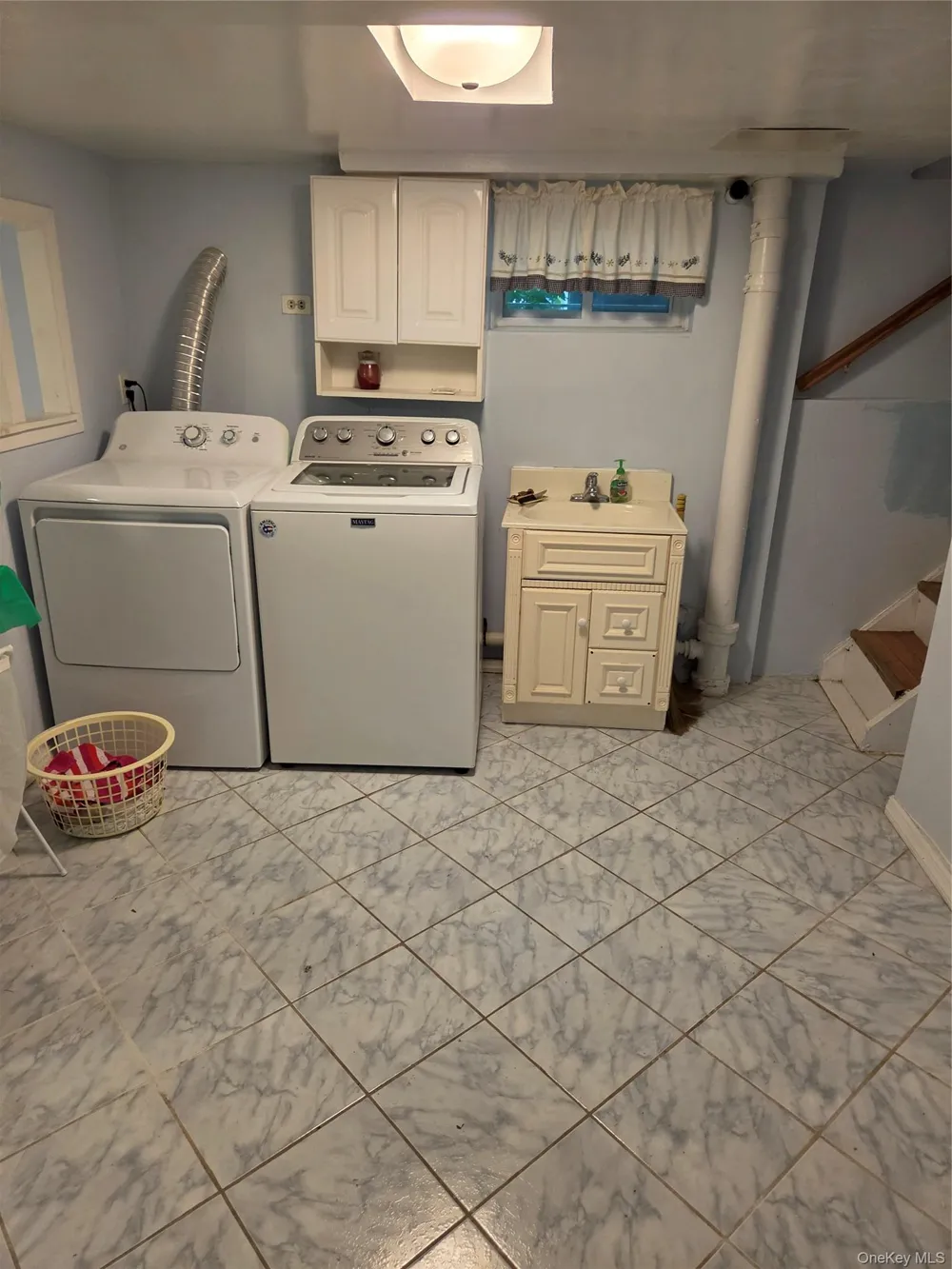 90-51 201st Street Hollis, NY 11423