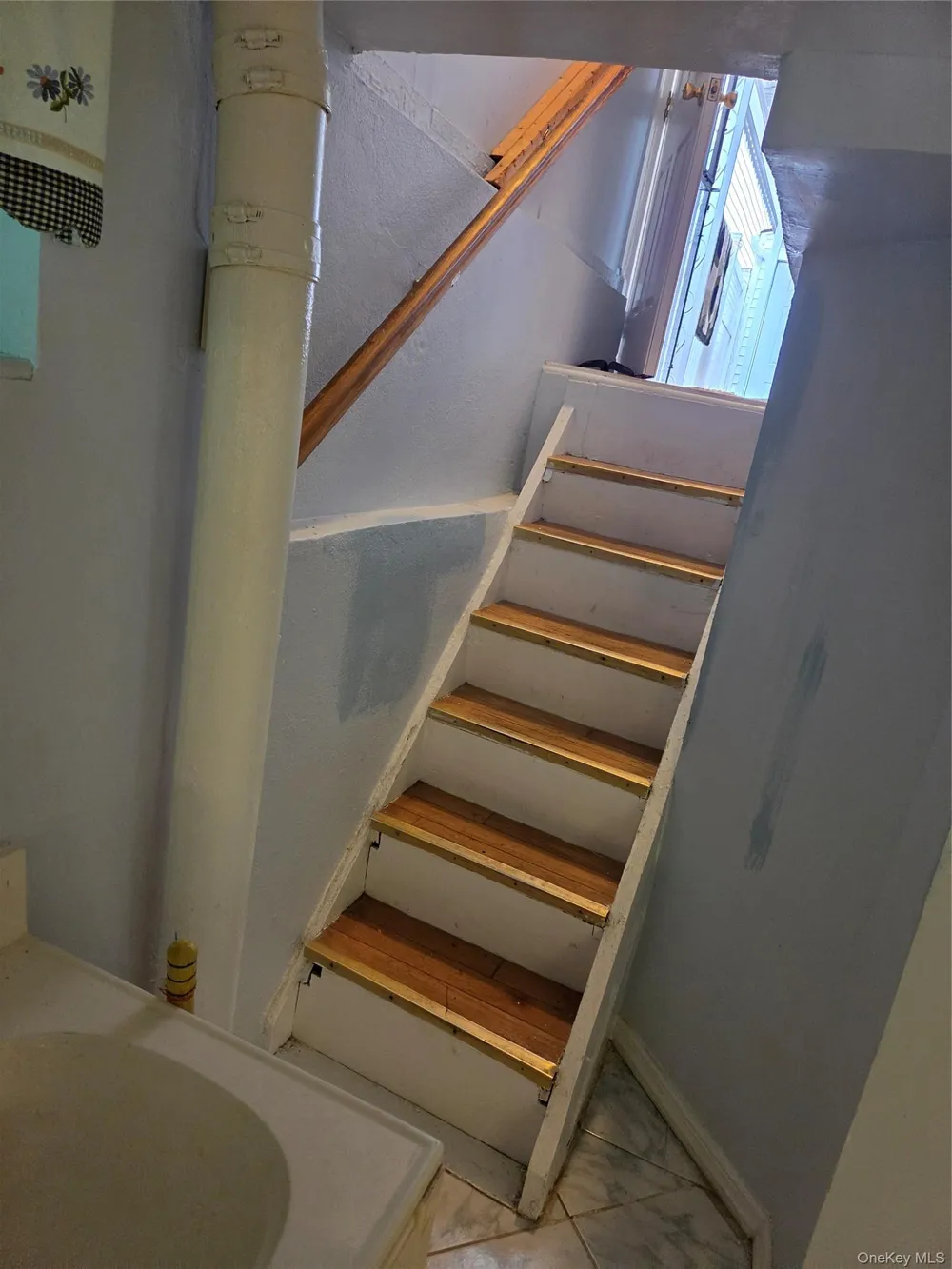 90-51 201st Street Hollis, NY 11423