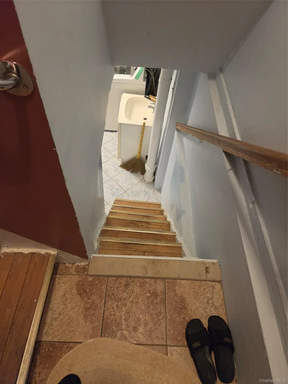 90-51 201st Street Hollis, NY 11423