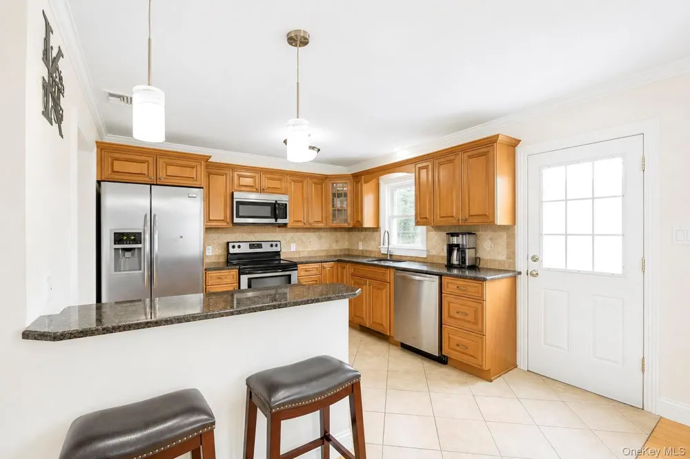 18 Hillcrest Road Rocky Point, NY 11778