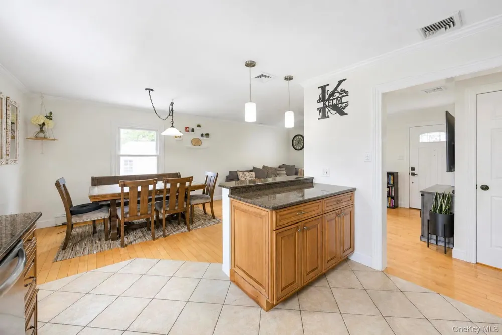 18 Hillcrest Road Rocky Point, NY 11778