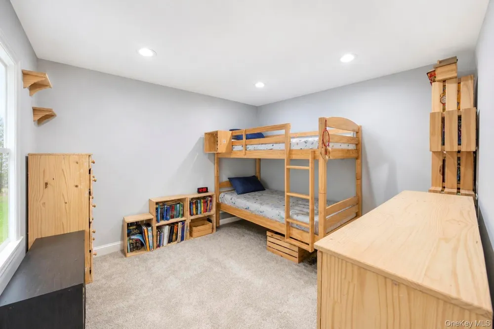18 Hillcrest Road Rocky Point, NY 11778