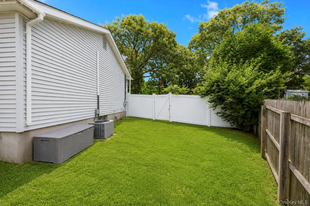 18 Hillcrest Road Rocky Point, NY 11778