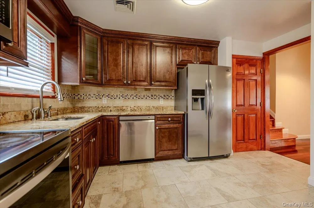 2664 Grayson Drive East Meadow, NY 11554