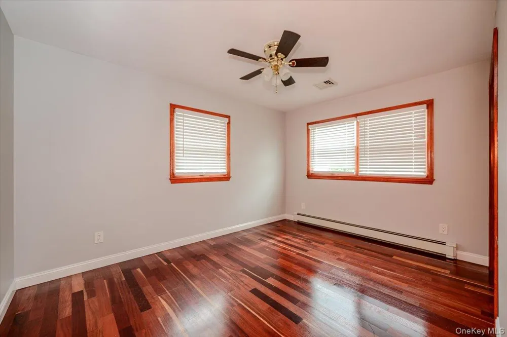 2664 Grayson Drive East Meadow, NY 11554