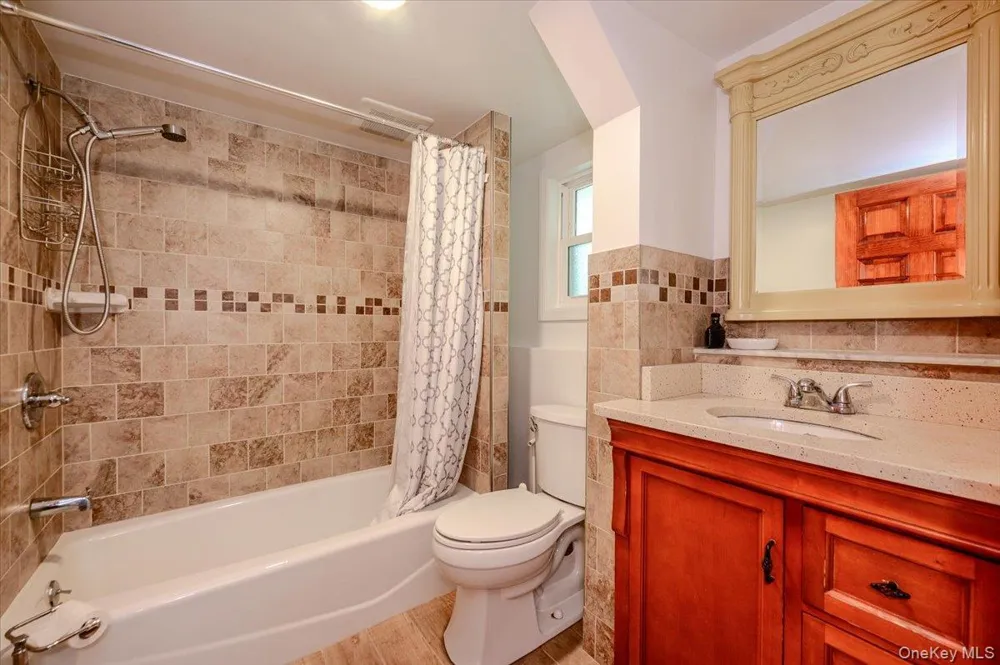2664 Grayson Drive East Meadow, NY 11554