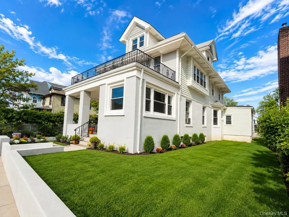 121 W Chester Street #2 Long Beach, NY 11561