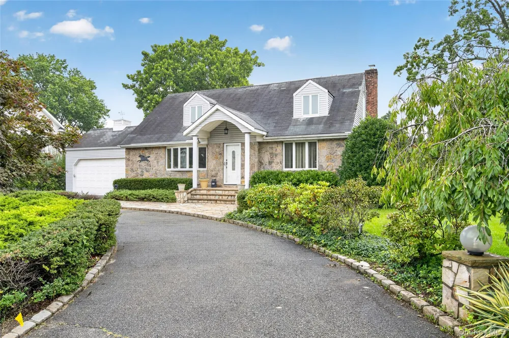 146 Longwood Avenue Westbury, NY 11590