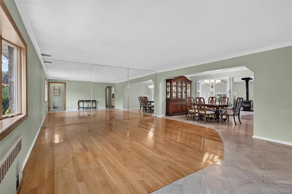 146 Longwood Avenue Westbury, NY 11590