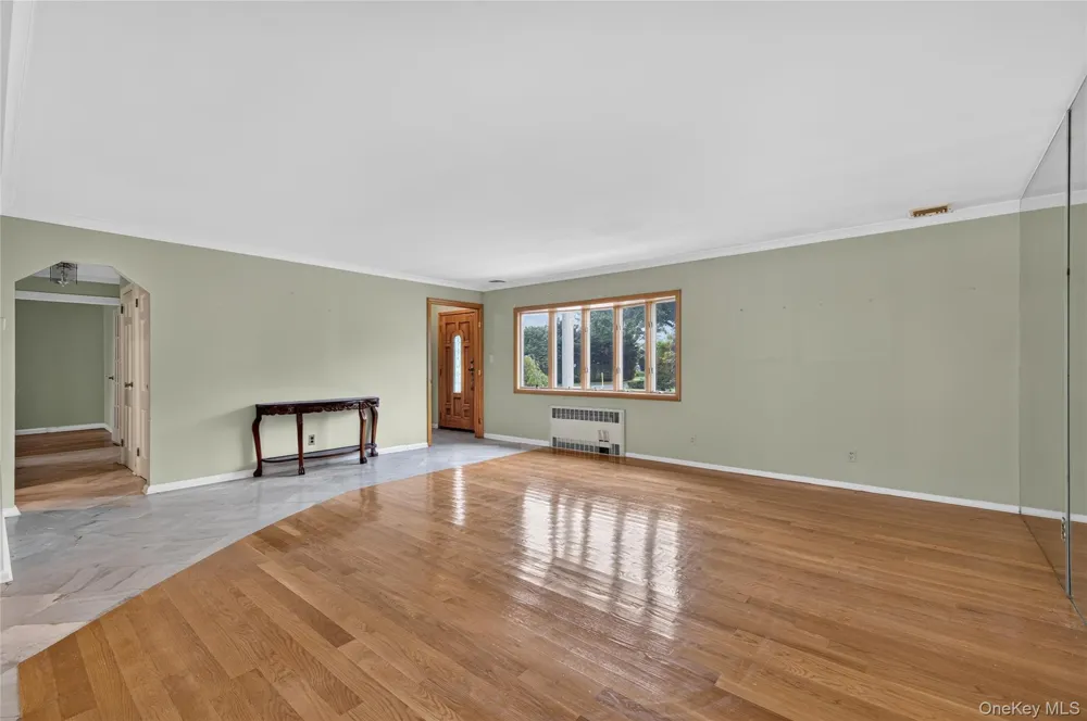 146 Longwood Avenue Westbury, NY 11590