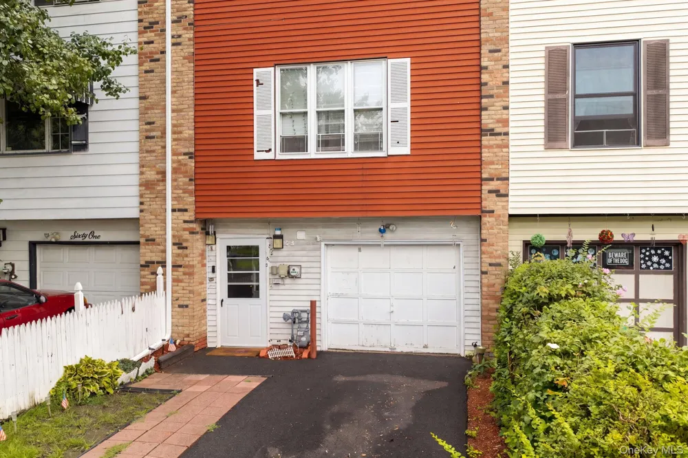63 Greenway Terrace Middletown, NY 10941