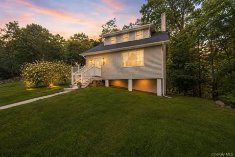 16 Hillside Avenue