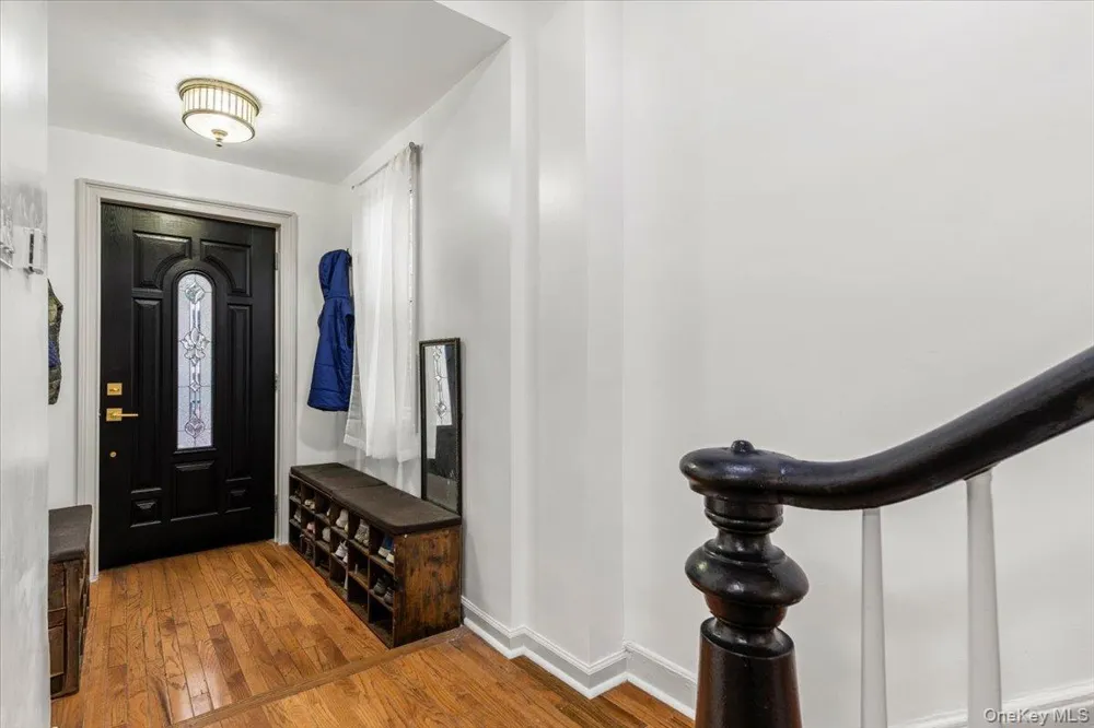 2516 Glebe Avenue Bronx, NY 10461