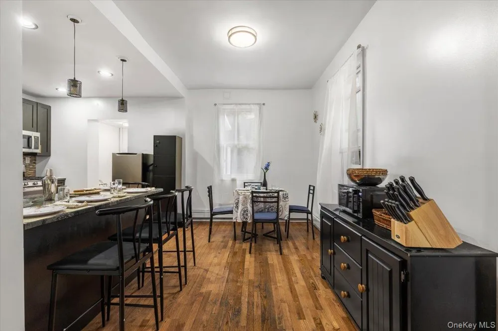 2516 Glebe Avenue Bronx, NY 10461