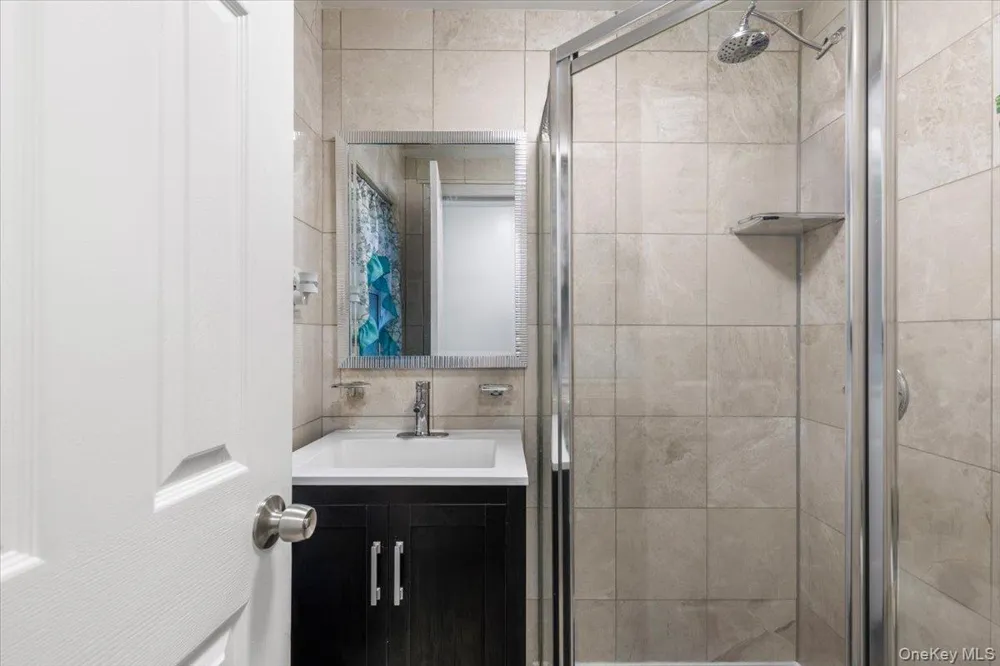 2516 Glebe Avenue Bronx, NY 10461