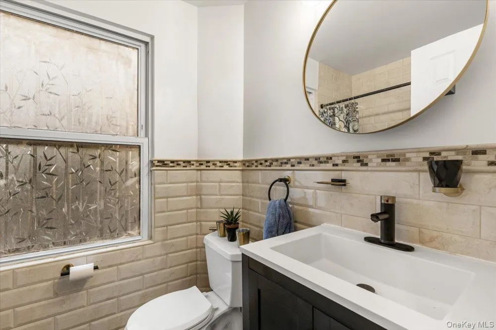 2516 Glebe Avenue Bronx, NY 10461