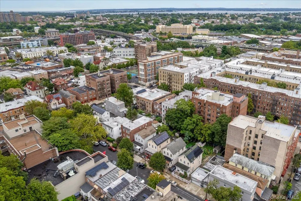 2516 Glebe Avenue Bronx, NY 10461