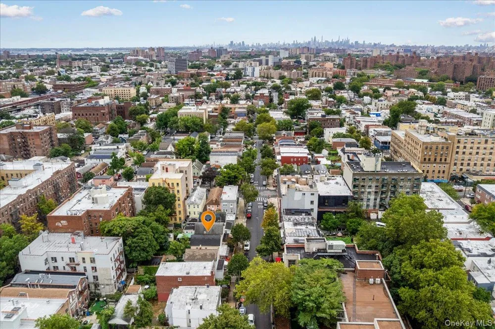 2516 Glebe Avenue Bronx, NY 10461