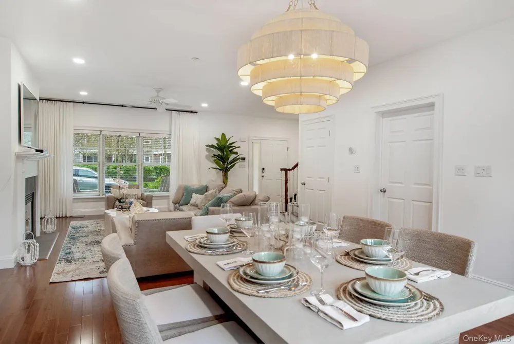 28 Andrew Court Southampton, NY 11968