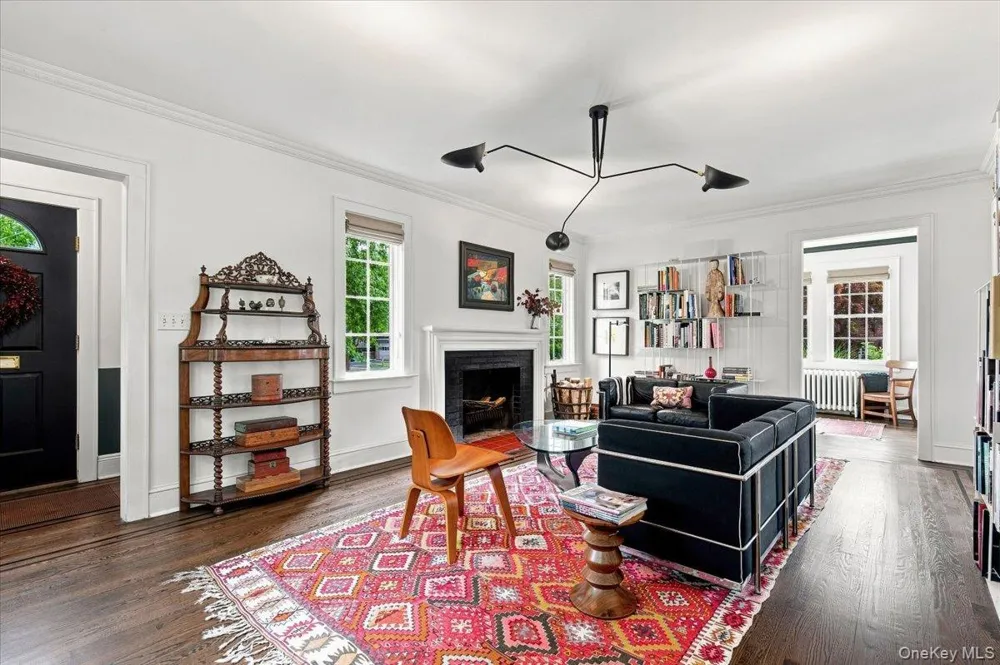 15 Parkview Court White Plains, NY 10603