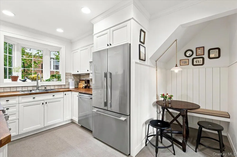 15 Parkview Court White Plains, NY 10603