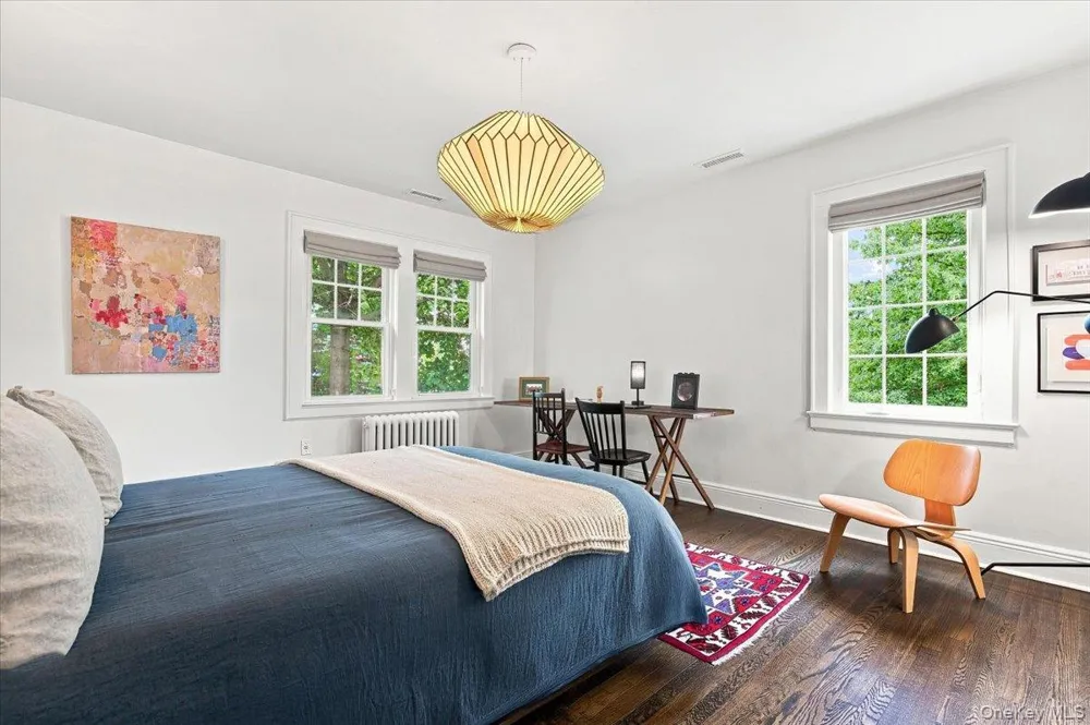 15 Parkview Court White Plains, NY 10603